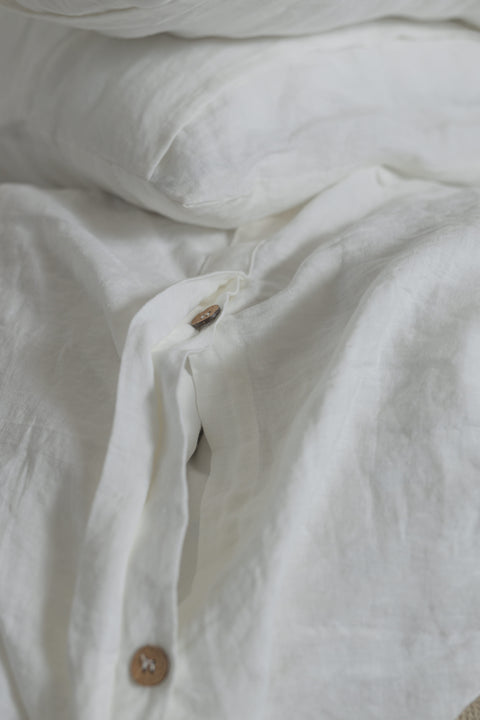 White duvet cover set