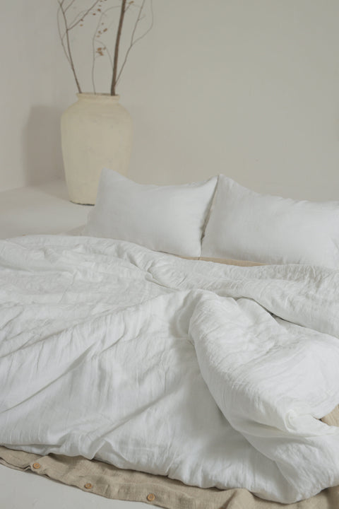 White duvet cover set