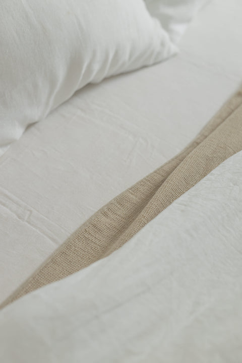 White bedset