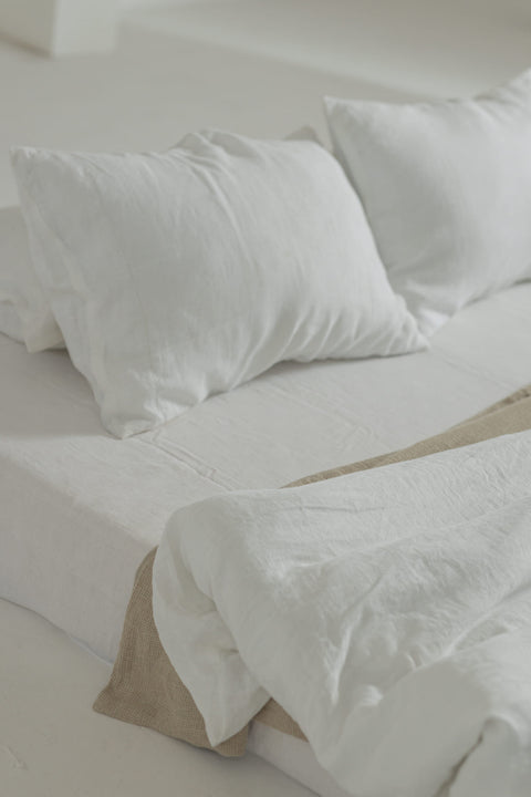 White bedset